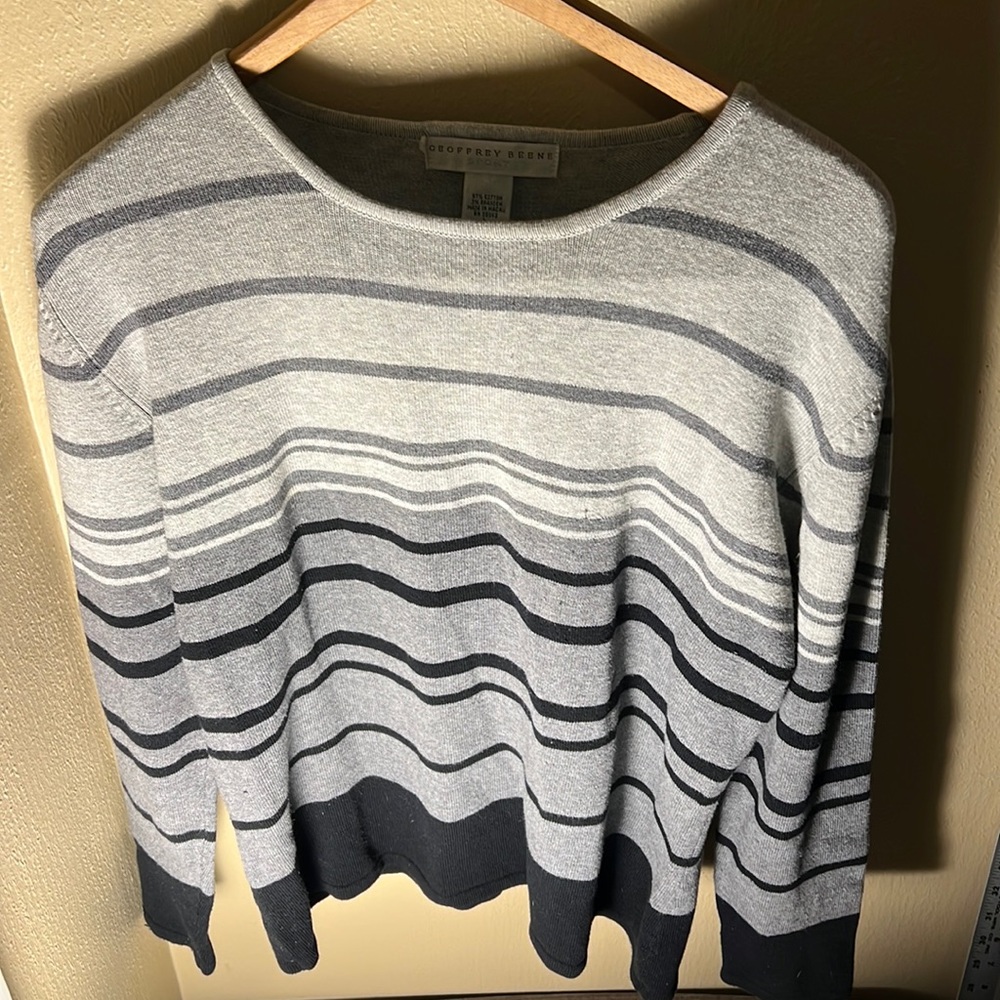 Geoffrey Beene Women’s Boat Neck Striped Sweater Color Black/Gray Size Large